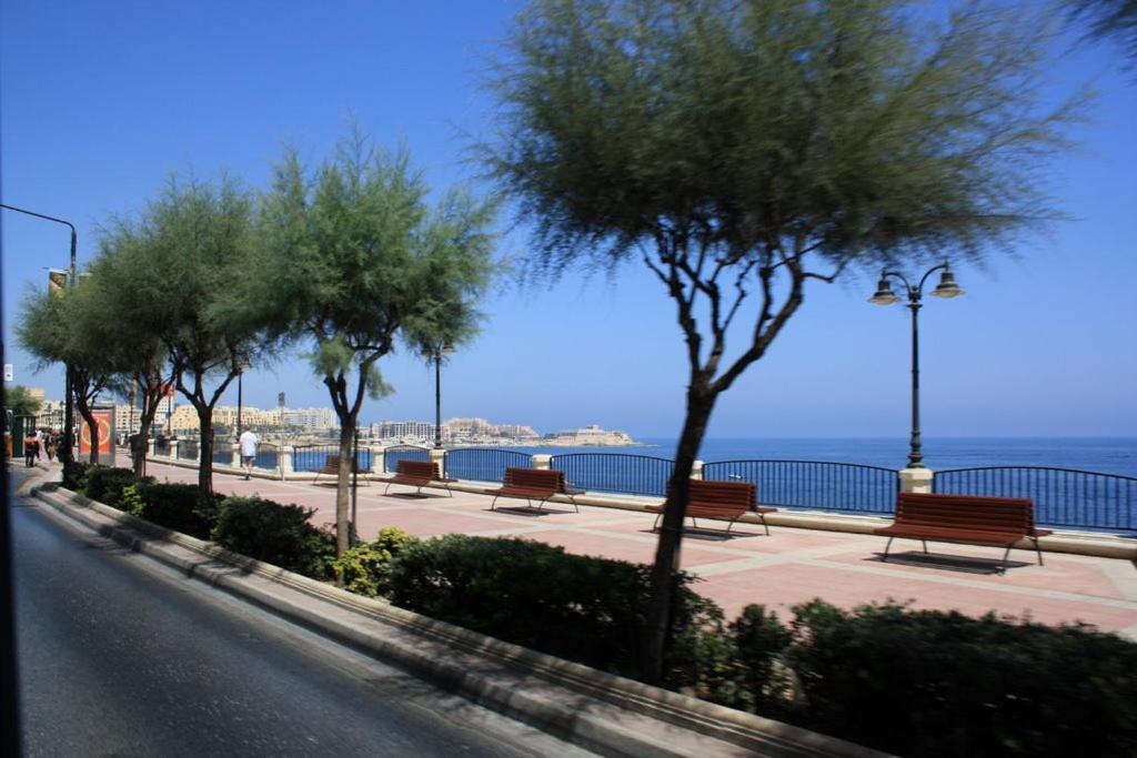 Seafront Lux Apart Inc Pool, Upmarket Area Sliema Eksteriør billede